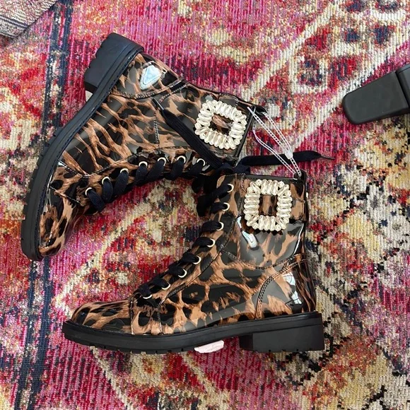 Alex Marie Leopard Print Patent Rhinestone Buckle Boot Size 7.5 - Picture 3 of 9